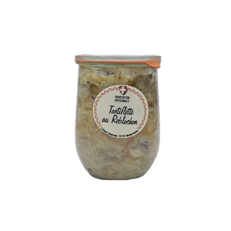 Tartiflette Savoyarde au Reblochon prête à être servie. Tartiflette Savoyarde au Reblochon prête à être servie.