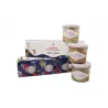 Coffret en carton élégant, fermé avec un ruban, prêt à être offert